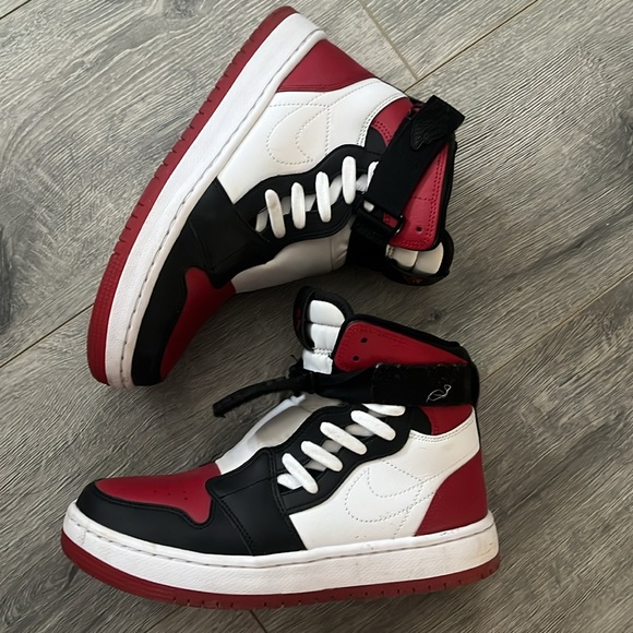 Air Jordan 1 Retro Nova XX Bred White - Picture 3 of 8